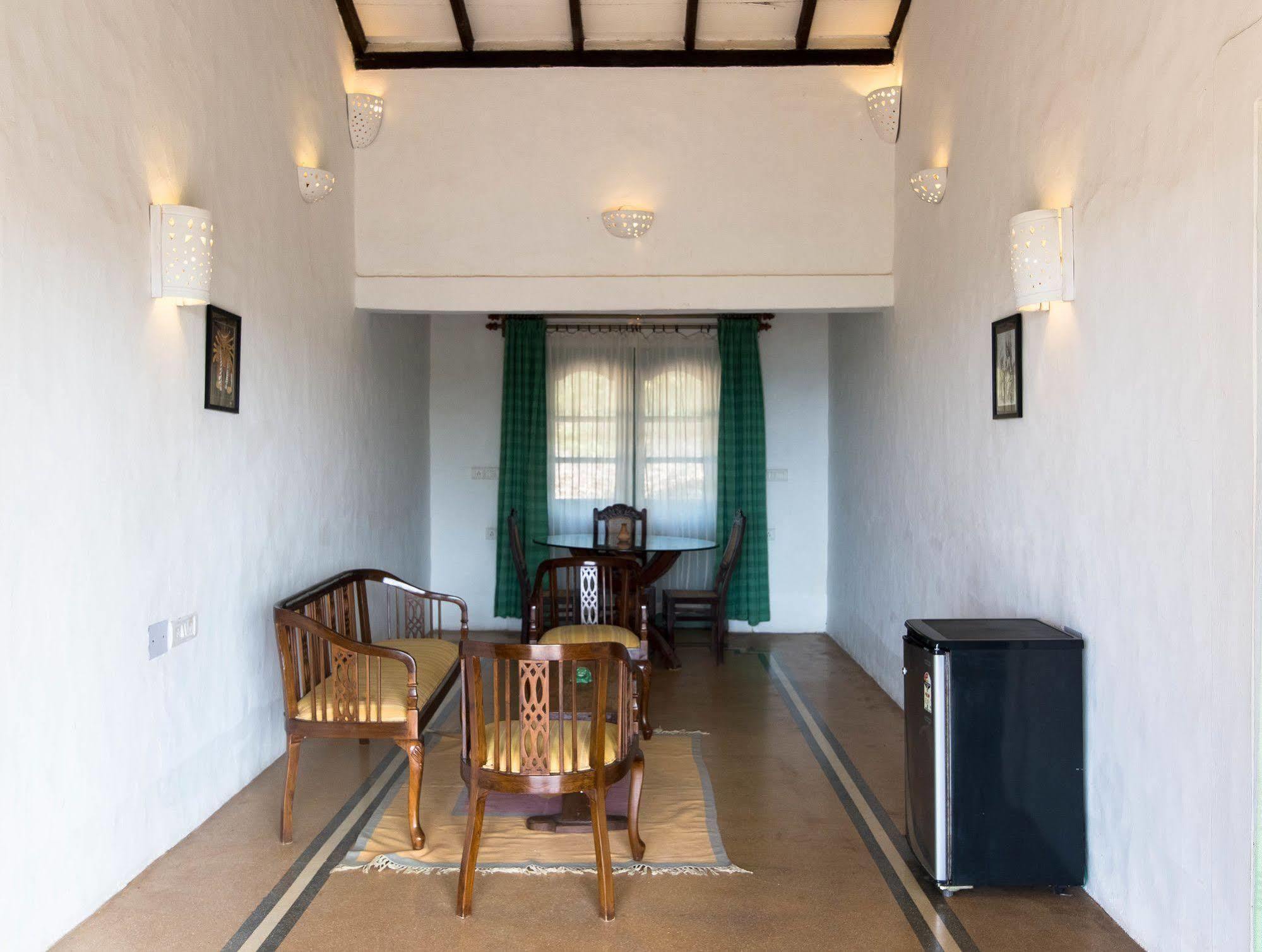Wildflower Villas - All Villa Hotel, Family Run Candolim Extérieur photo