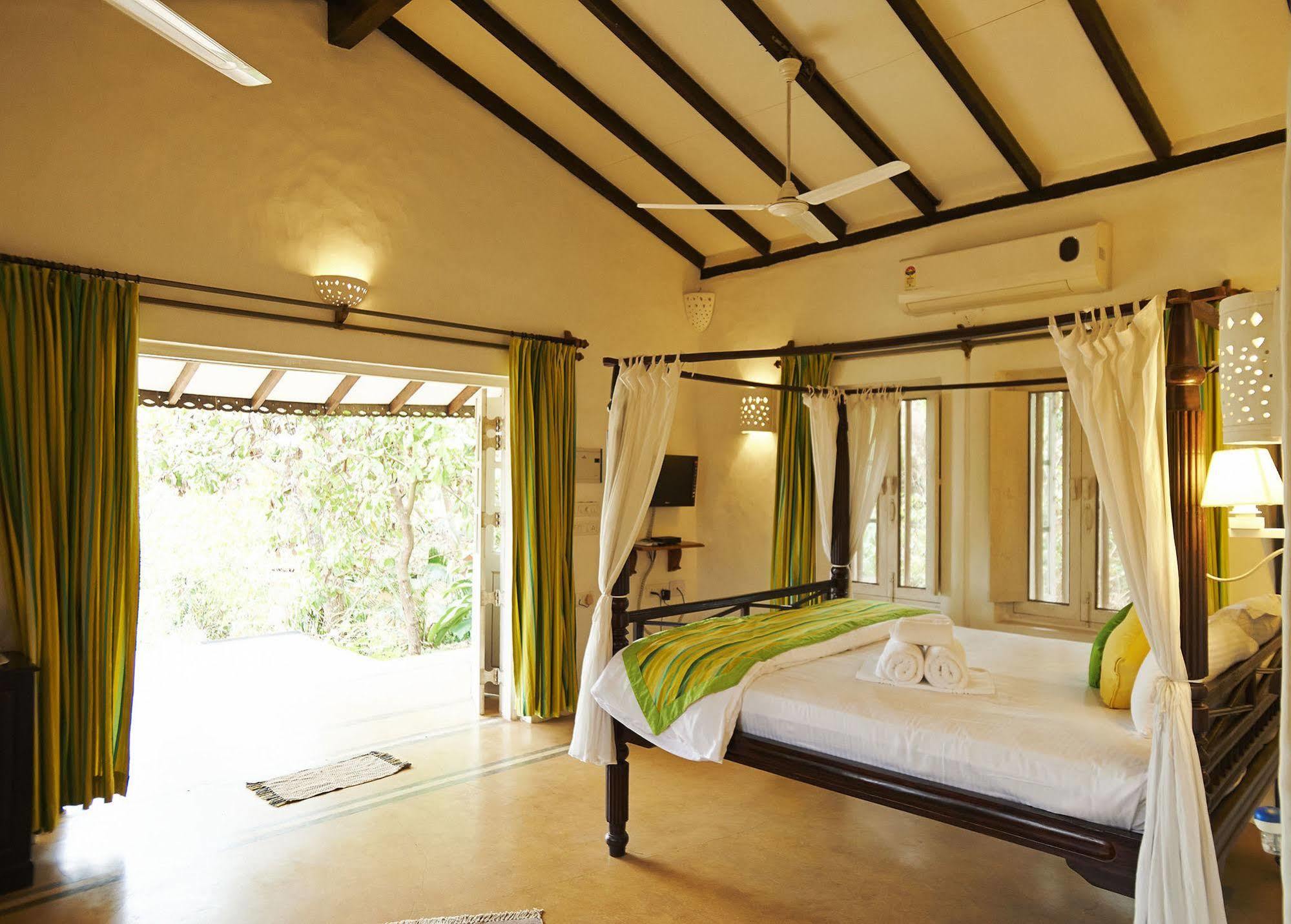 Wildflower Villas - All Villa Hotel, Family Run Candolim Extérieur photo