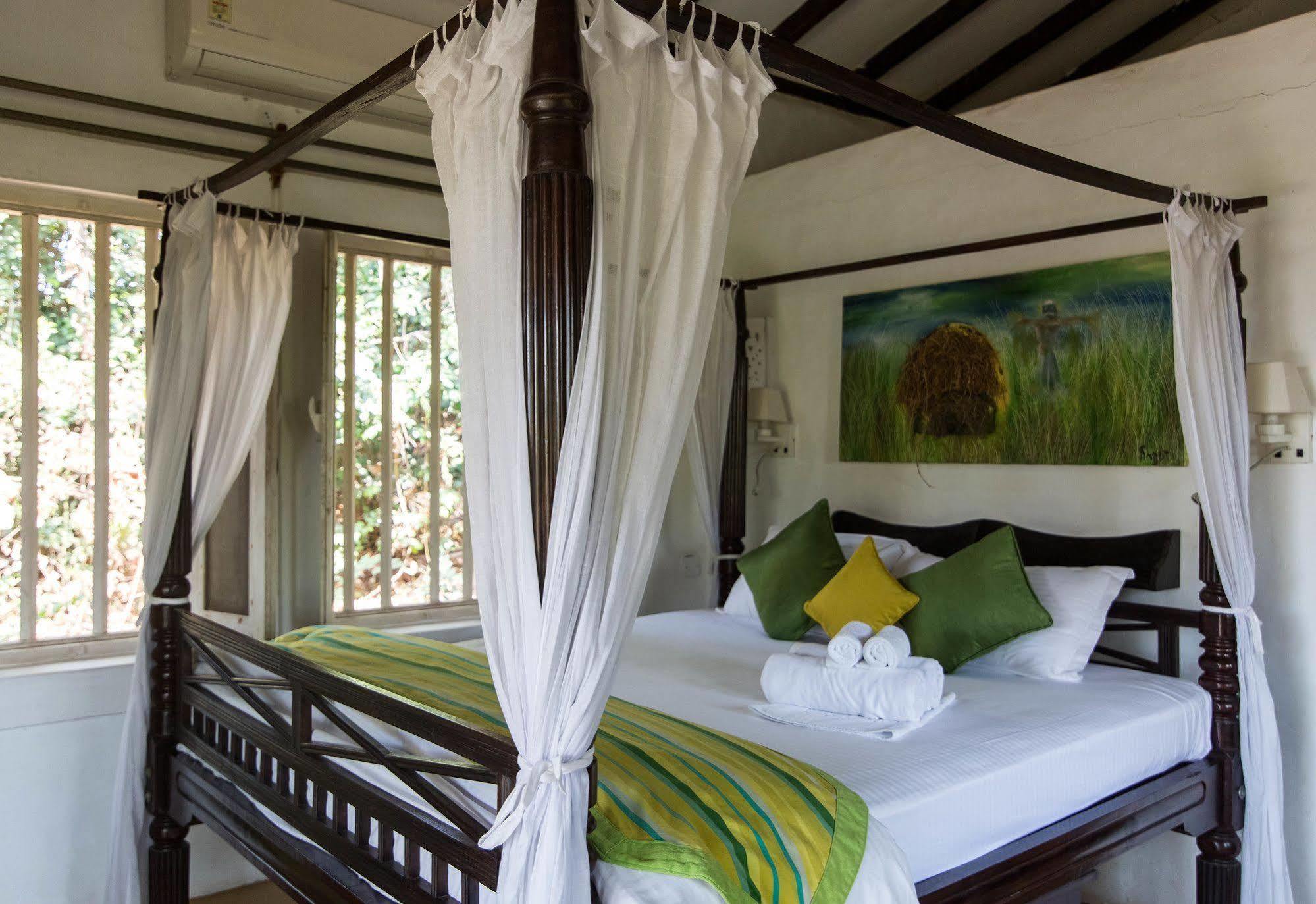 Wildflower Villas - All Villa Hotel, Family Run Candolim Extérieur photo