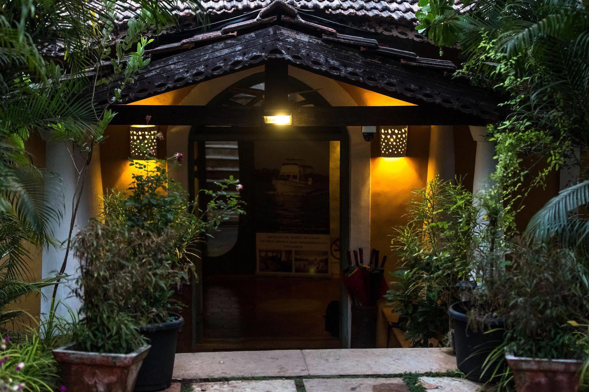 Wildflower Villas - All Villa Hotel, Family Run Candolim Extérieur photo
