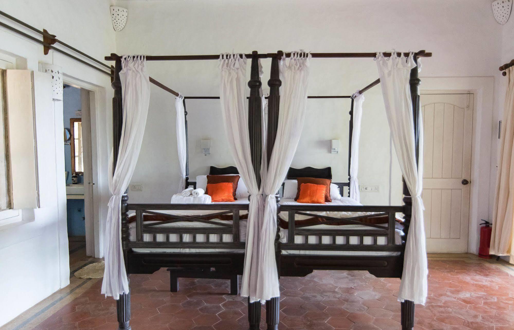 Wildflower Villas - All Villa Hotel, Family Run Candolim Extérieur photo
